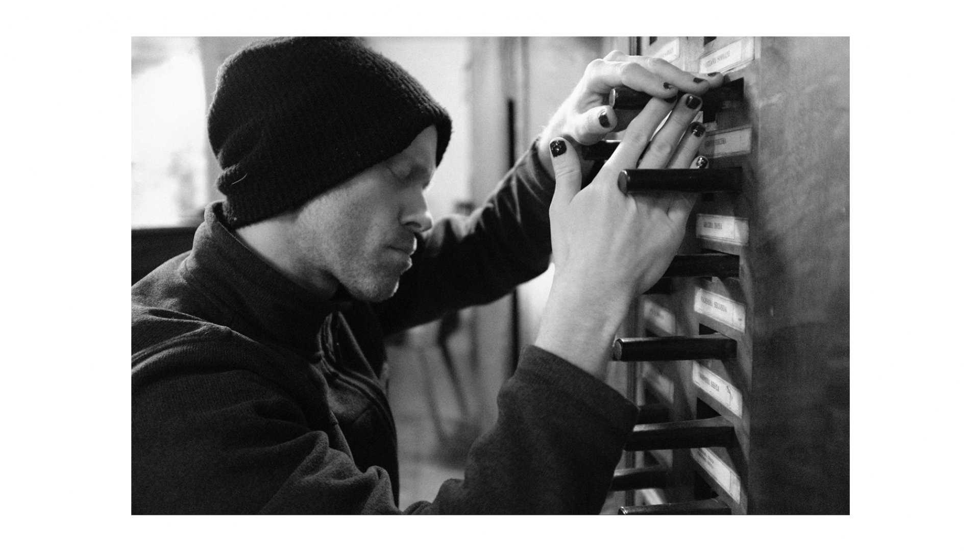 Romain Bertheau playing the organ